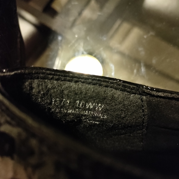 Pre-Loved pair of Black Loafers - Picture 5 of 5